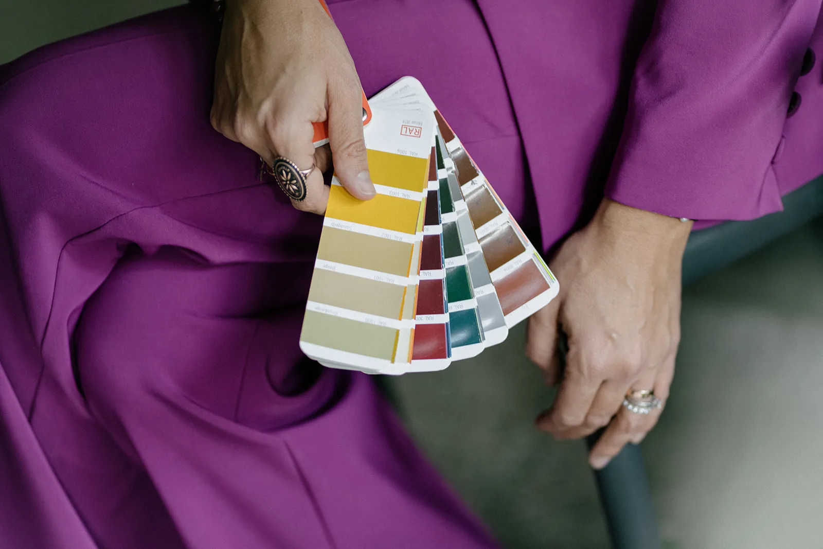 Drappi colorati per la consulenza di armocromia